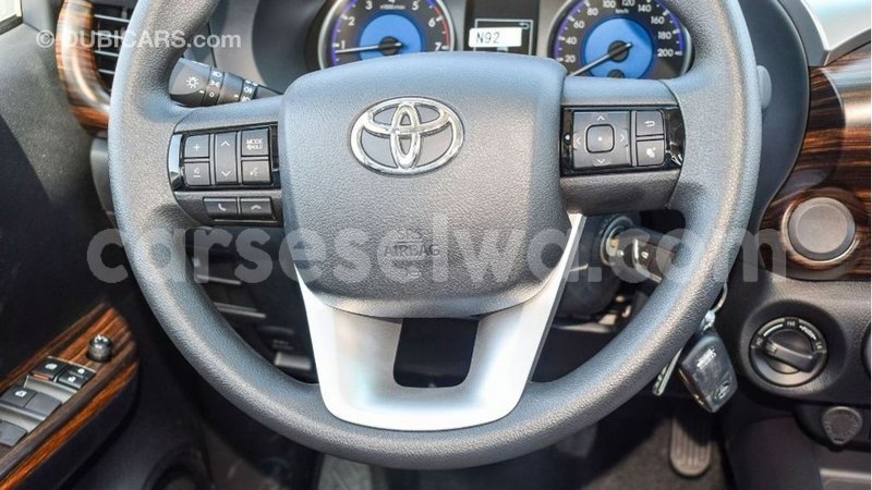 Big with watermark toyota hilux east mahe import dubai 5627