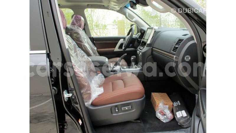 Big with watermark toyota land cruiser east mahe import dubai 5628