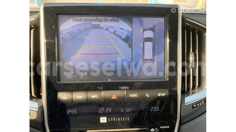 Big with watermark toyota land cruiser east mahe import dubai 5628