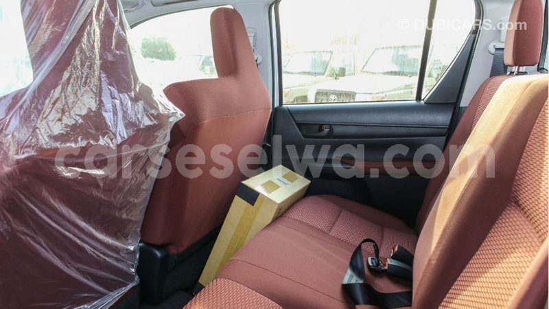 Big with watermark toyota hilux east mahe import dubai 5629