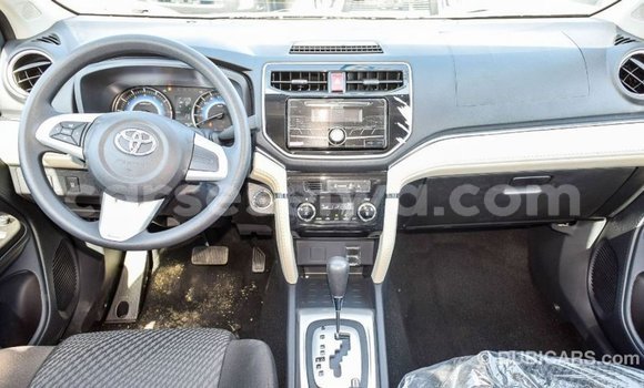 Acheter Import Voiture Toyota Rush Marron à Import - Dubai, East Mahé Acheter Import Voiture Toyota Rush Marron à Import - Dubai, East Mahé