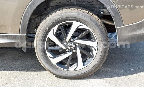 Acheter Import Voiture Toyota Rush Marron à Import - Dubai, East Mahé Acheter Import Voiture Toyota Rush Marron à Import - Dubai, East Mahé