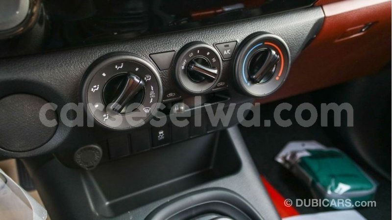 Big with watermark toyota hilux east mahe import dubai 5632