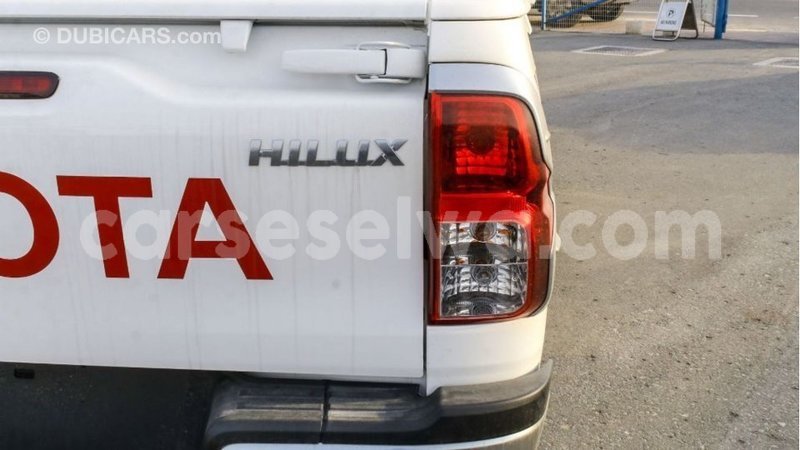 Big with watermark toyota hilux east mahe import dubai 5632
