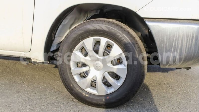 Big with watermark toyota hilux east mahe import dubai 5632