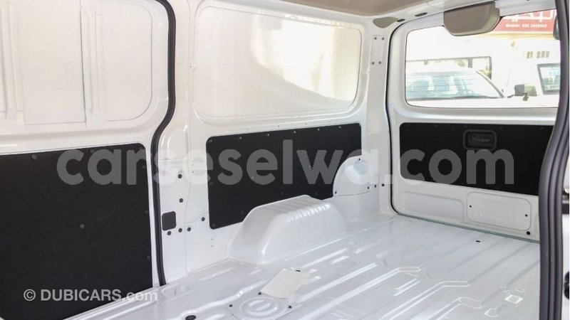 Big with watermark nissan urvan east mahe import dubai 5633