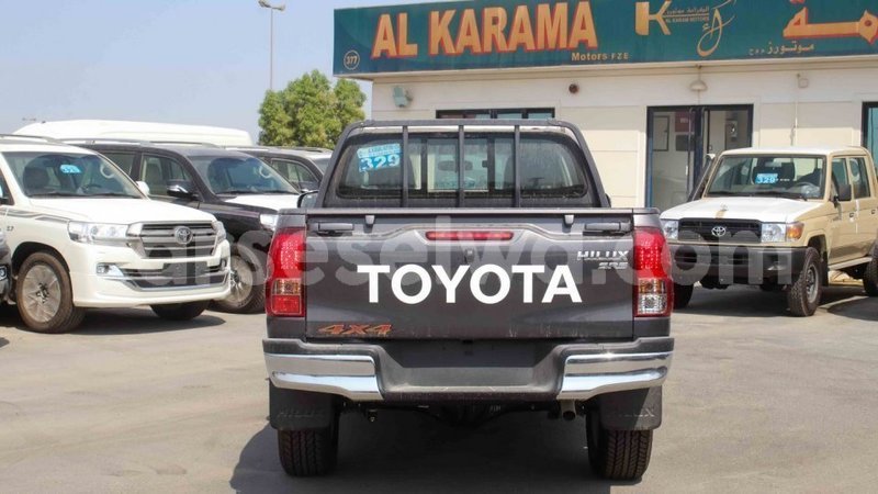 Big with watermark toyota hilux east mahe import dubai 5637