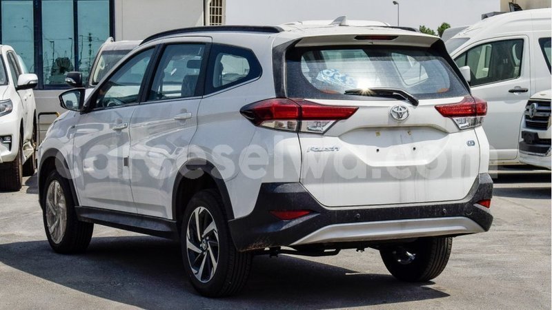 Big with watermark toyota rush east mahe import dubai 5638