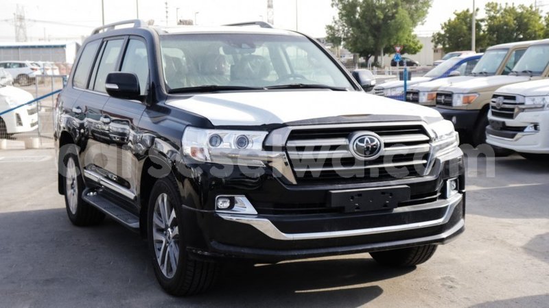 Big with watermark toyota land cruiser east mahe import dubai 5641