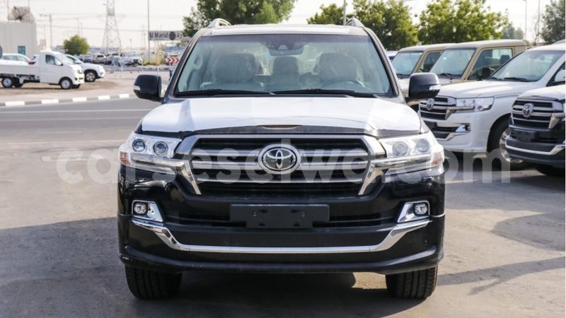 Big with watermark toyota land cruiser east mahe import dubai 5641
