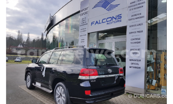 Acheter Import Voiture Toyota Land Cruiser Noir à Import - Dubai, East Mahé Acheter Import Voiture Toyota Land Cruiser Noir à Import - Dubai, East Mahé