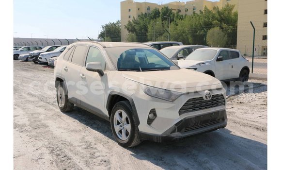 Acheter Import Utilitaire Toyota Ade Blanc à Import - Dubai, East Mahé Acheter Import Utilitaire Toyota Ade Blanc à Import - Dubai, East Mahé