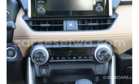 Acheter Import Utilitaire Toyota Ade Blanc à Import - Dubai, East Mahé Acheter Import Utilitaire Toyota Ade Blanc à Import - Dubai, East Mahé