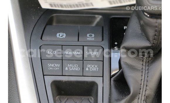 Acheter Import Utilitaire Toyota Ade Blanc à Import - Dubai, East Mahé Acheter Import Utilitaire Toyota Ade Blanc à Import - Dubai, East Mahé