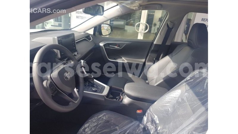 Big with watermark toyota ade east mahe import dubai 5646