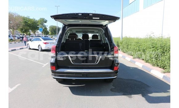 Acheter Import Voiture Toyota Land Cruiser Noir à Import - Dubai, East Mahé Acheter Import Voiture Toyota Land Cruiser Noir à Import - Dubai, East Mahé