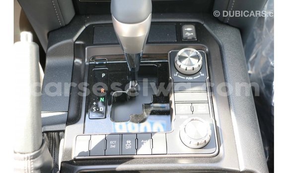 Acheter Import Voiture Toyota Land Cruiser Noir à Import - Dubai, East Mahé Acheter Import Voiture Toyota Land Cruiser Noir à Import - Dubai, East Mahé