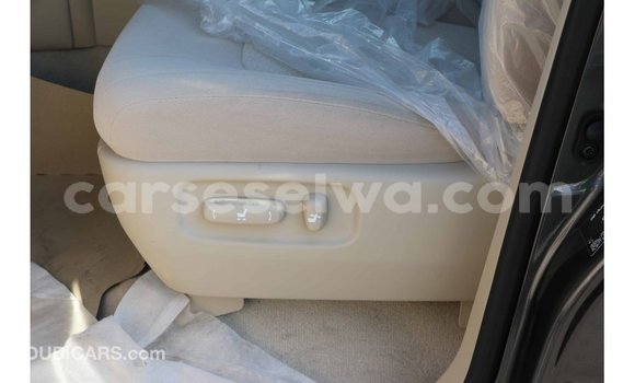 Acheter Import Voiture Toyota Land Cruiser Noir à Import - Dubai, East Mahé Acheter Import Voiture Toyota Land Cruiser Noir à Import - Dubai, East Mahé