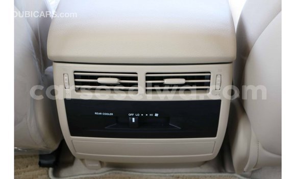 Acheter Import Voiture Toyota Land Cruiser Noir à Import - Dubai, East Mahé Acheter Import Voiture Toyota Land Cruiser Noir à Import - Dubai, East Mahé