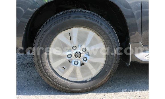 Acheter Import Voiture Toyota Land Cruiser Noir à Import - Dubai, East Mahé Acheter Import Voiture Toyota Land Cruiser Noir à Import - Dubai, East Mahé