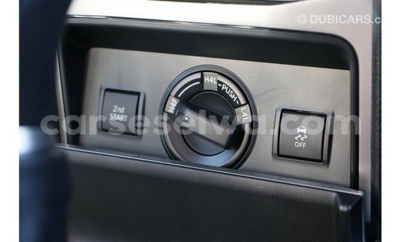 Acheter Import Voiture Toyota Prado Blanc à Import - Dubai, East Mahé Acheter Import Voiture Toyota Prado Blanc à Import - Dubai, East Mahé