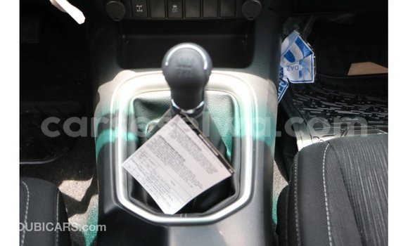 Acheter Import Voiture Toyota Hilux Blanc à Import - Dubai, East Mahé Acheter Import Voiture Toyota Hilux Blanc à Import - Dubai, East Mahé