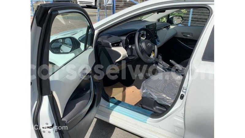 Big with watermark toyota corolla east mahe import dubai 5662