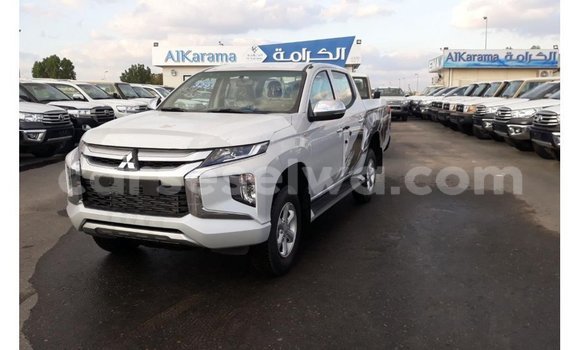Acheter Import Voiture Mitsubishi L200 Blanc à Import - Dubai, East Mahé Acheter Import Voiture Mitsubishi L200 Blanc à Import - Dubai, East Mahé