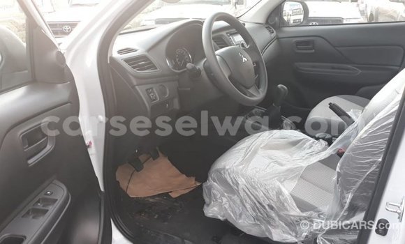 Acheter Import Voiture Mitsubishi L200 Blanc à Import - Dubai, East Mahé Acheter Import Voiture Mitsubishi L200 Blanc à Import - Dubai, East Mahé
