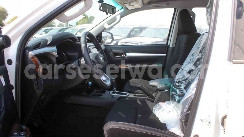 Big with watermark toyota hilux east mahe import dubai 5665