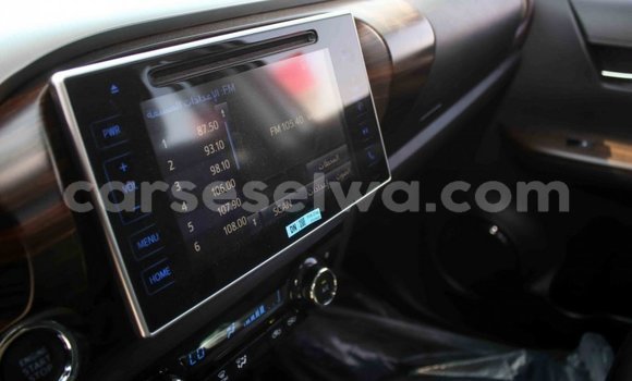 Acheter Import Voiture Toyota Hilux Autre à Import - Dubai, East Mahé Acheter Import Voiture Toyota Hilux Autre à Import - Dubai, East Mahé