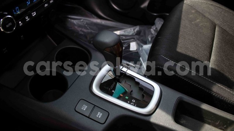 Big with watermark toyota hilux east mahe import dubai 5666