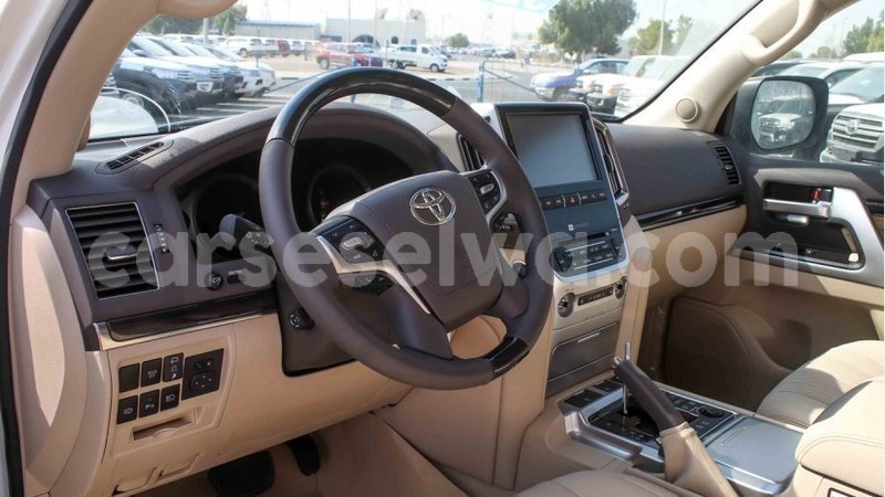 Big with watermark toyota land cruiser east mahe import dubai 5667