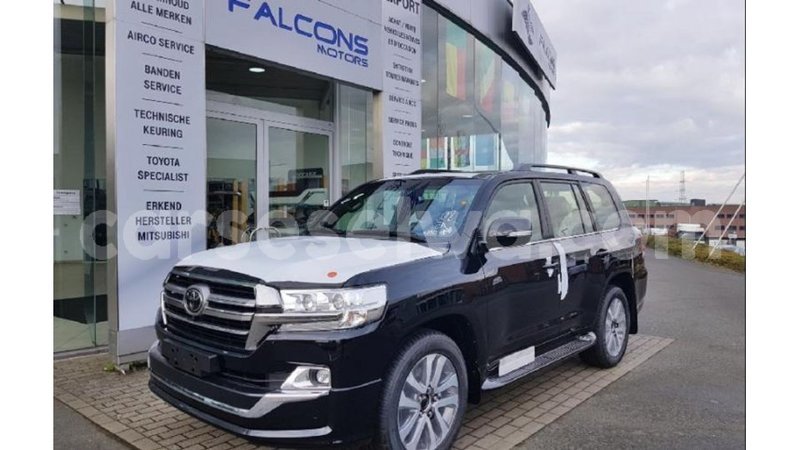 Big with watermark toyota land cruiser east mahe import dubai 5670