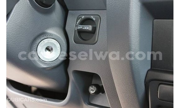 Buy Import Toyota Land Cruiser White Car in Import - Dubai in East Mahé Buy Import Toyota Land Cruiser White Car in Import - Dubai in East Mahé