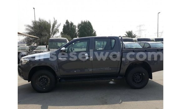 Acheter Import Voiture Toyota Hilux Noir à Import - Dubai, East Mahé Acheter Import Voiture Toyota Hilux Noir à Import - Dubai, East Mahé
