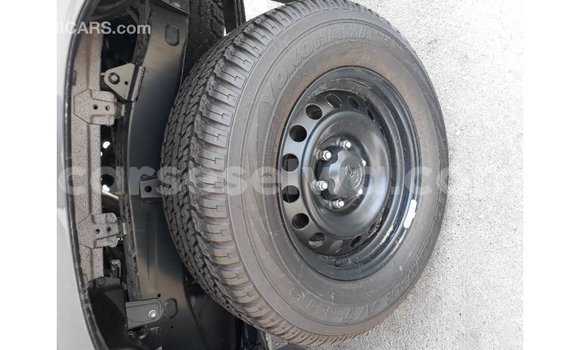 Acheter Import Voiture Toyota Hilux Noir à Import - Dubai, East Mahé Acheter Import Voiture Toyota Hilux Noir à Import - Dubai, East Mahé