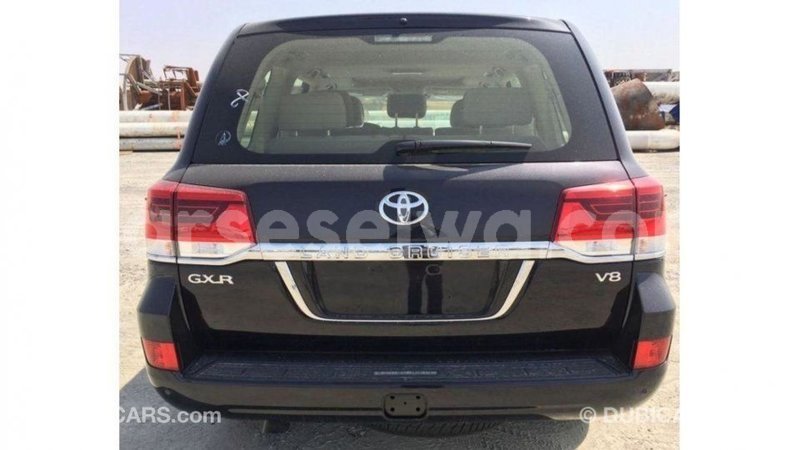 Big with watermark toyota land cruiser east mahe import dubai 5677