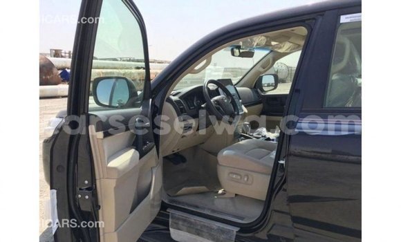 Buy Import Toyota Land Cruiser Black Car in Import - Dubai in East Mahé Buy Import Toyota Land Cruiser Black Car in Import - Dubai in East Mahé