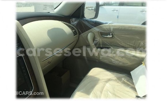 Buy Import Nissan Patrol White Car in Import - Dubai in East Mahé Buy Import Nissan Patrol White Car in Import - Dubai in East Mahé