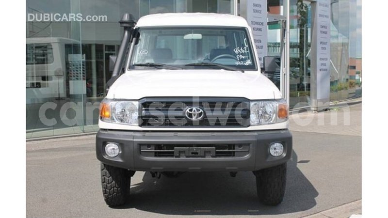 Big with watermark toyota land cruiser east mahe import dubai 5687