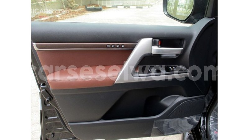 Big with watermark toyota land cruiser east mahe import dubai 5690