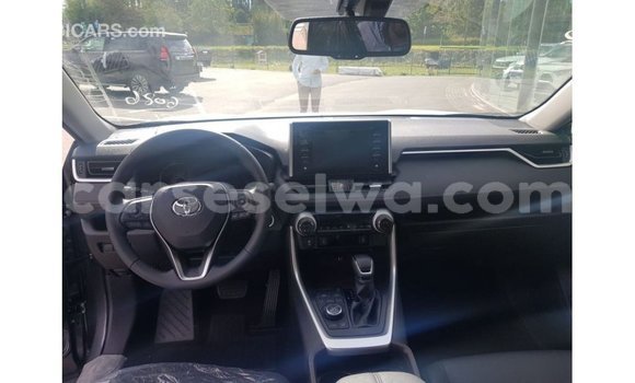 Buy Import Toyota Ade Other Truck in Import - Dubai in East Mahé Buy Import Toyota Ade Other Truck in Import - Dubai in East Mahé