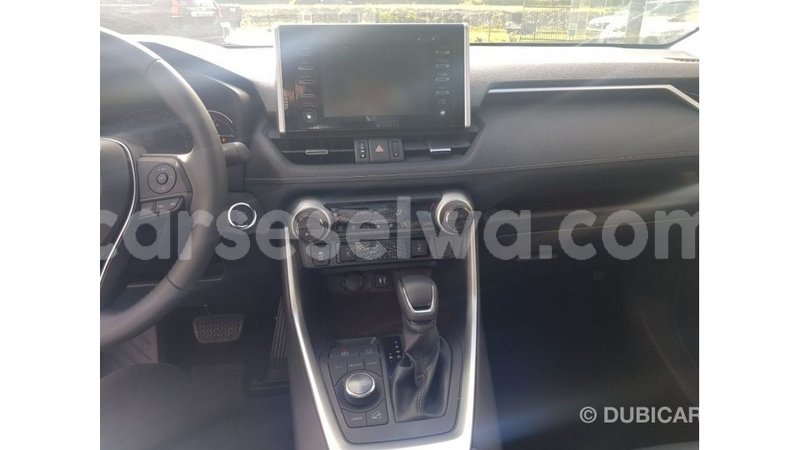 Big with watermark toyota ade east mahe import dubai 5694