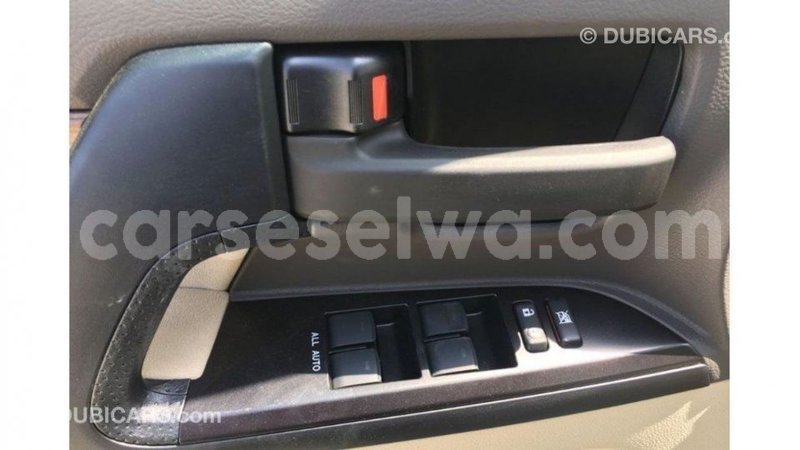 Big with watermark toyota land cruiser east mahe import dubai 5696