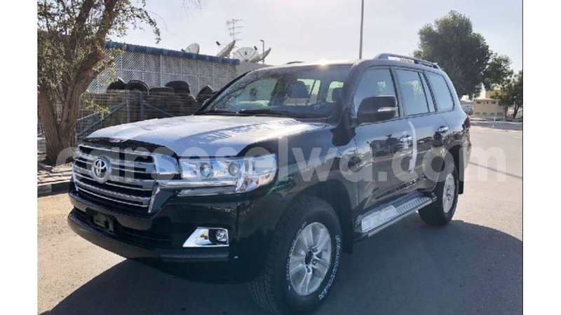 Big with watermark toyota land cruiser east mahe import dubai 5699