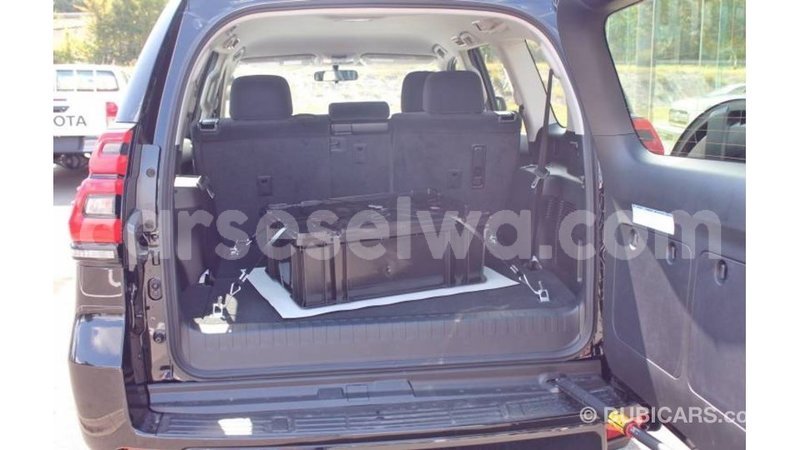 Big with watermark toyota prado east mahe import dubai 5700