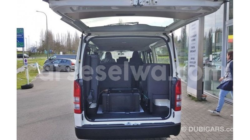 Big with watermark toyota hiace east mahe import dubai 5701