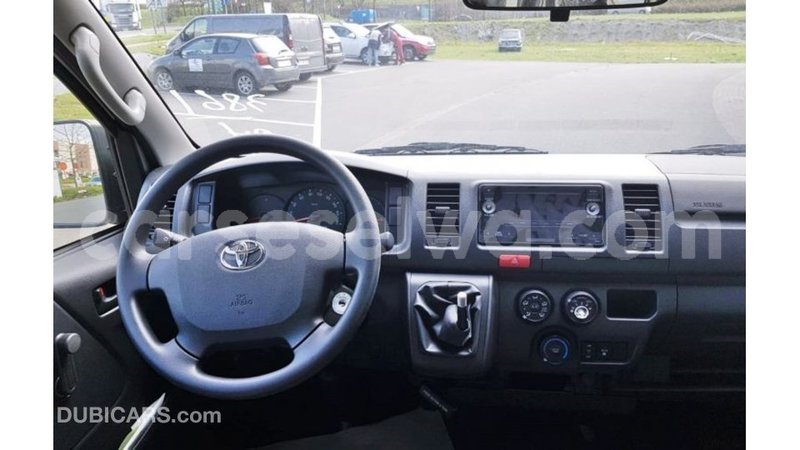 Big with watermark toyota hiace east mahe import dubai 5701