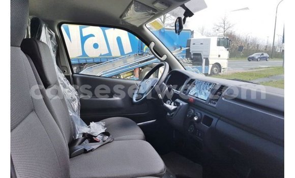 Buy Import Toyota Hiace White Car in Import - Dubai in East Mahé Buy Import Toyota Hiace White Car in Import - Dubai in East Mahé